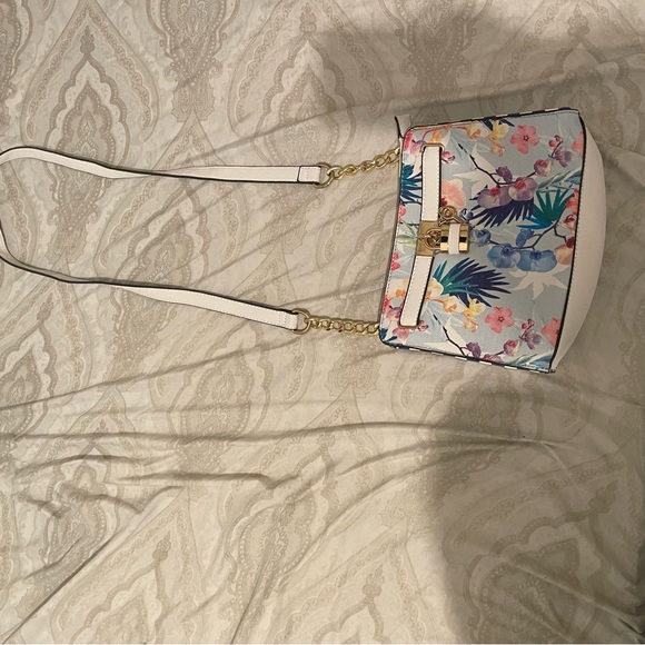 Call it spring purse - Picture 6 of 8